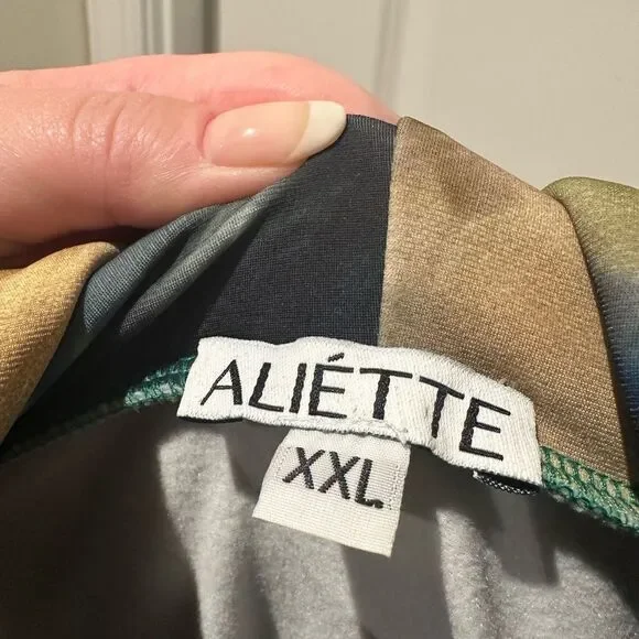 Aliétte Riviera Hoodie and Pants - Picture 5 of 7